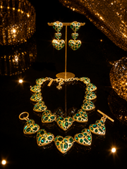 Vintage-Inspired Green Heart Statement Jewelry Set (Necklace / Bracelet / Earrings)