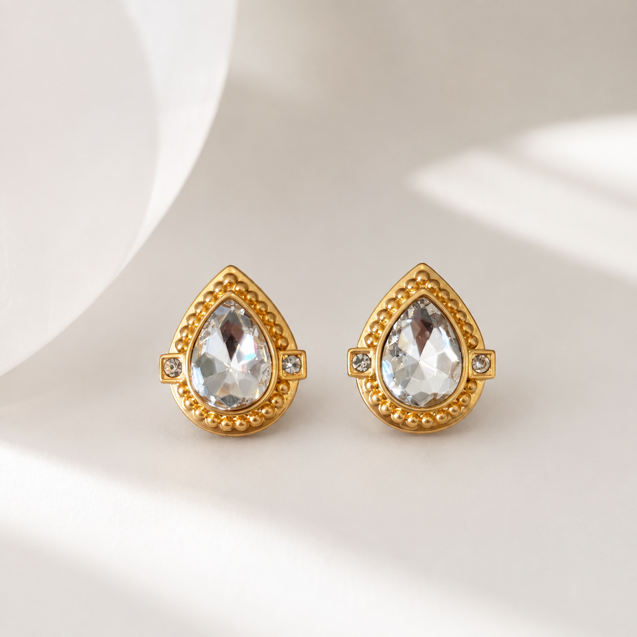 Clear sparkling teardrop statement stud earrings