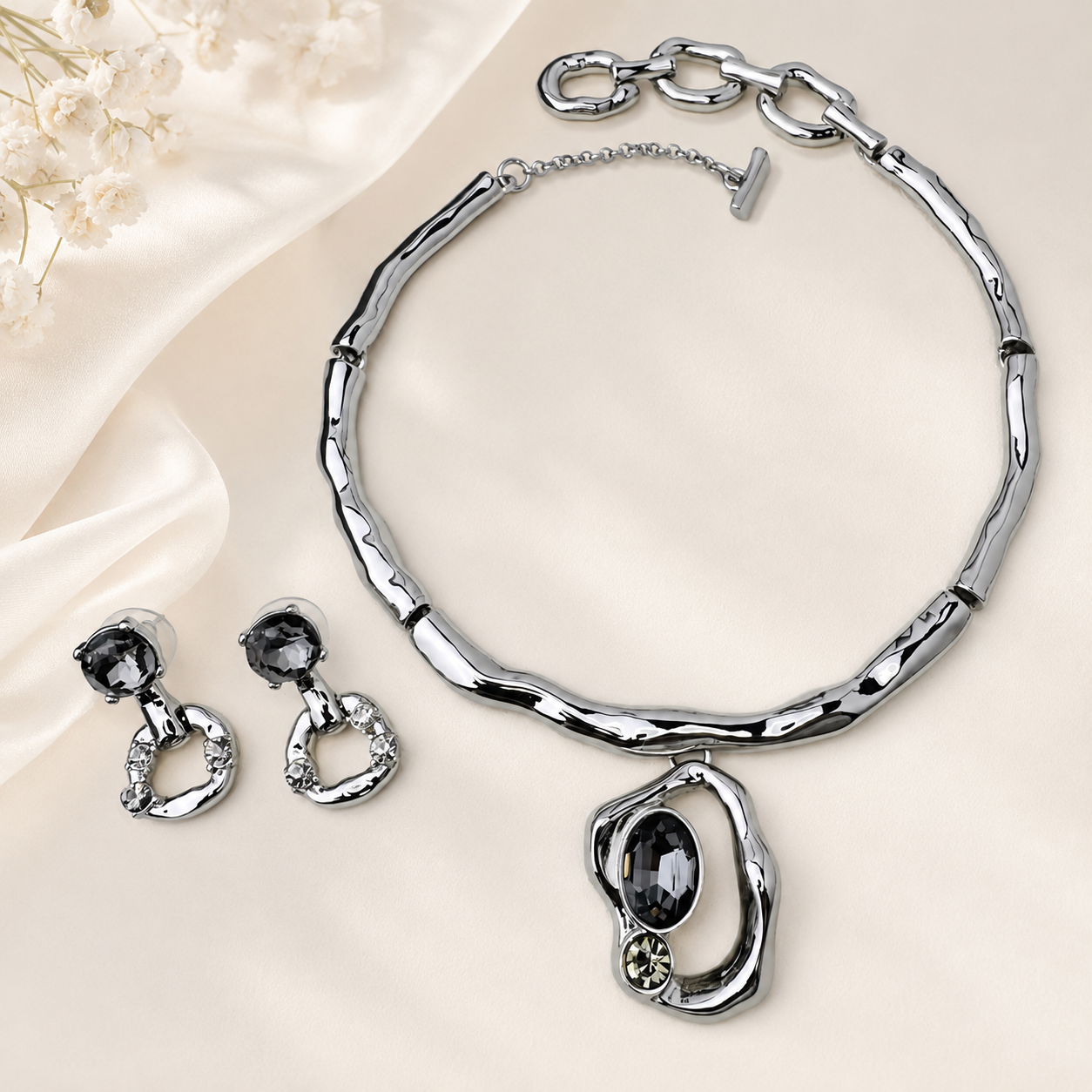 Black Silver sculptural collar necklace and matching stud earrings set