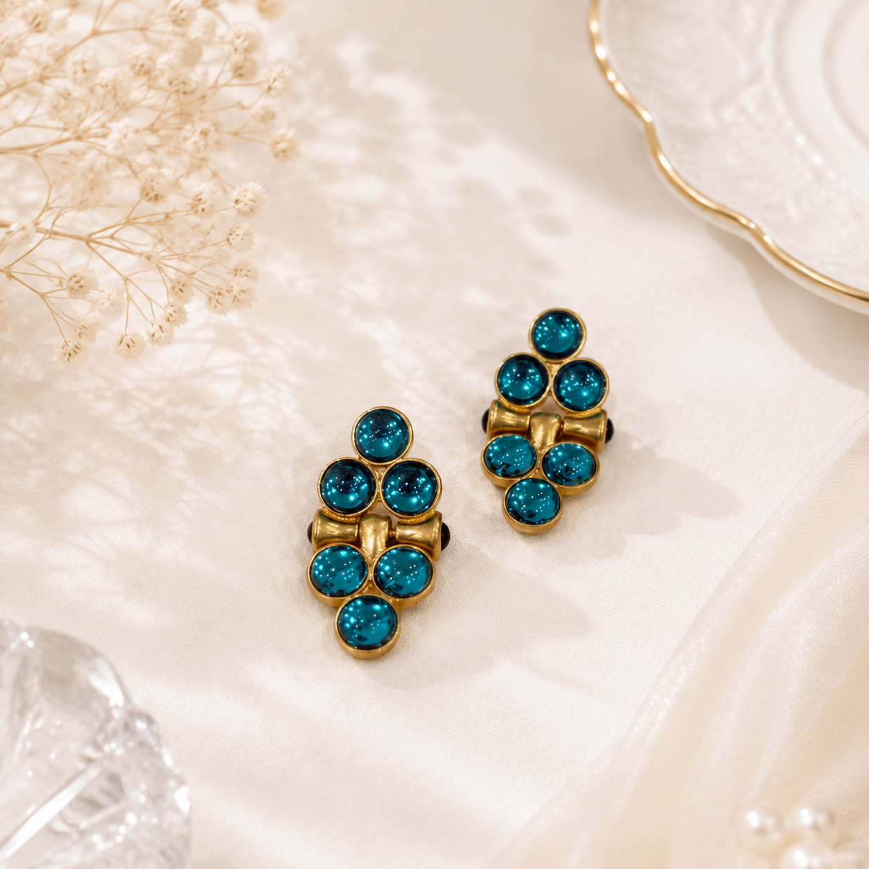 Blue vintage-inspired gold-tone glass grape cluster stud earrings